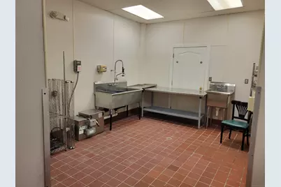 393 East Main Street, Waterbury, CT 06702 - Photo 9