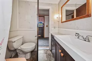 24 Shelter St, Waterbury, CT 06705 - Photo 9