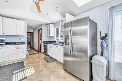 12 East Avenue, West Haven, CT 06516 - Photo 11