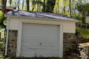 15 Laurel St, Chester, CT 06412 - Photo 3
