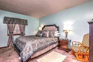 1 Pond Hollow Dr, Hamden, CT 06518 - Photo 23
