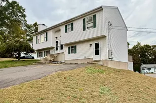 284 Newridge Ave, Waterbury, CT 06708 - Photo 3