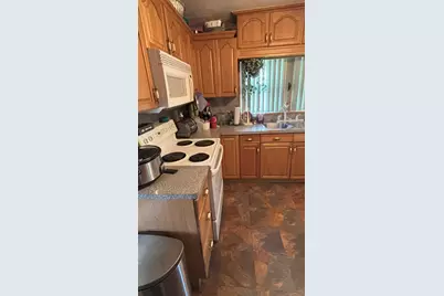 215 Summerfield Avenue, Bridgeport, CT 06610 - Photo 9