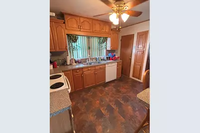 215 Summerfield Avenue, Bridgeport, CT 06610 - Photo 5