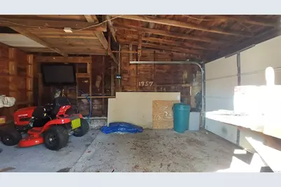 32 North Maple Street, Enfield, CT 06088 - Photo 25