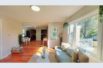 32 North Maple Street, Enfield, CT 06088 - Photo 7