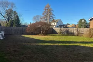 118 Maple Ave, Windsor, CT 06095 - Photo 17