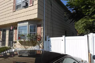 33 Louisiana Ave, Bridgeport, CT 06610 - Photo 5