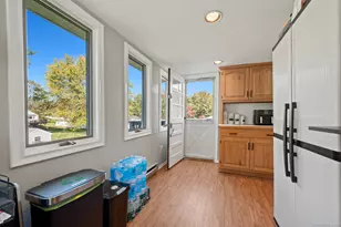 211 Fairlane Dr, Wethersfield, CT 06109 - Photo 17