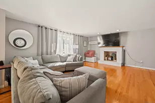 211 Fairlane Dr, Wethersfield, CT 06109 - Photo 5