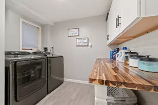 211 Fairlane Dr, Wethersfield, CT 06109 - Photo 33