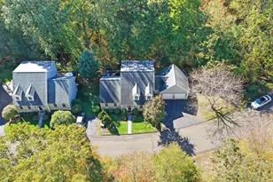 26 Bunker Hill Cir, Shelton, CT 06484 - Photo 37