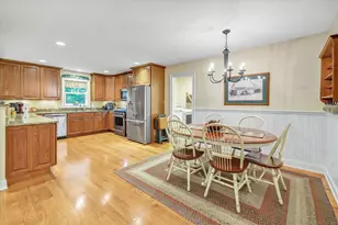 26 Bunker Hill Cir, Shelton, CT 06484 - Photo 9