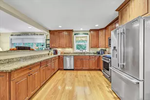 26 Bunker Hill Cir, Shelton, CT 06484 - Photo 11