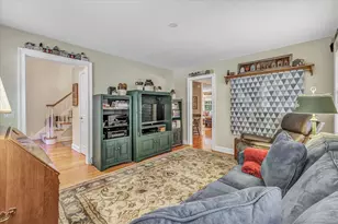 26 Bunker Hill Cir, Shelton, CT 06484 - Photo 7