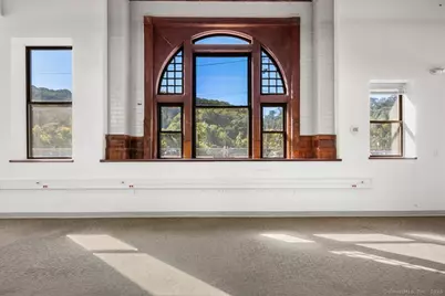 10 Railroad Avenue, Norwich, CT 06360 - Photo 9