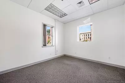 10 Railroad Avenue, Norwich, CT 06360 - Photo 23