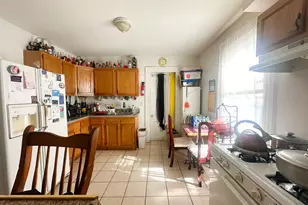 700 Laurel Ave, Bridgeport, CT 06604 - Photo 7