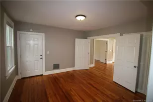 151 Quaker Ln S, West Hartford, CT 06119 - Photo 3