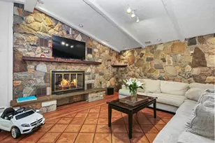 244 Strobel Rd, Trumbull, CT 06611 - Photo 23