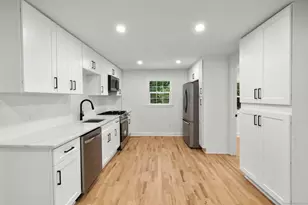 57 Hermitage Ln, North Haven, CT 06473 - Photo 7