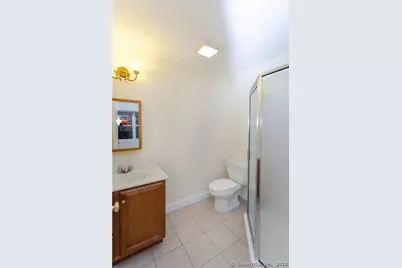 527 West Thames Street #27, Norwich, CT 06360 - Photo 17