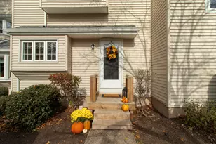 7 W Meadow Ln, Middletown, CT 06457 - Photo 3