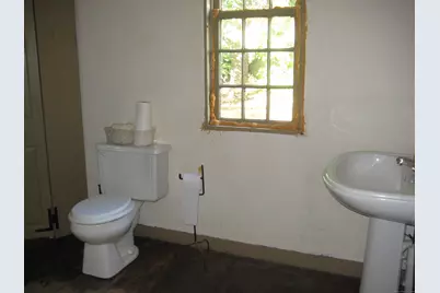 8 Vergason Avenue, Norwich, CT 06360 - Photo 11