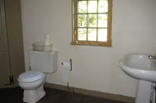 8 Vergason Ave, Norwich, CT 06360 - Photo 11