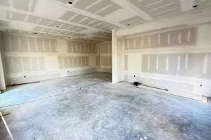 4 Elwell Pl, Danbury, CT 06810 - Photo 5