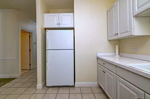 25 Southwick Ct N, Milford, CT 06461 - Photo 7