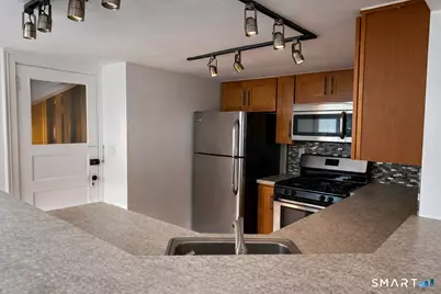 209 Willard Street #3, New Haven, CT 06515 - Photo 3