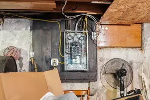 210 Butlertown Rd, Waterford, CT 06385 - Photo 21