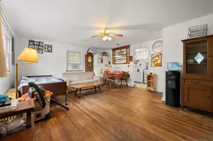 210 Butlertown Rd, Waterford, CT 06385 - Photo 7