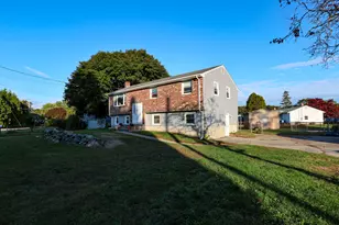 17 Brookside Ln, Groton, CT 06340 - Photo 3