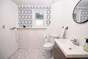 17 Brookside Ln, Groton, CT 06340 - Photo 23