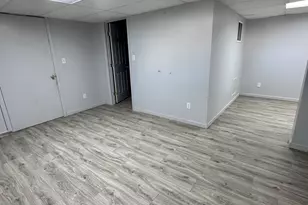 152 Apache Ln, Stratford, CT 06614 - Photo 11