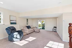 34 Pear Tree Dr, Naugatuck, CT 06770 - Photo 17