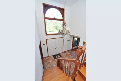 14 Cambridge Circle, New Milford, CT 06776 - Photo 3