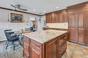 105 Charter Oak Rd, Fairfield, CT 06824 - Photo 7