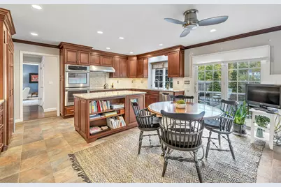 105 Charter Oak Road, Fairfield, CT 06824 - Photo 9