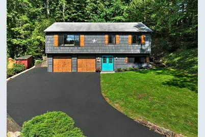 138 Pinewood Trail, Trumbull, CT 06611 - Photo 3