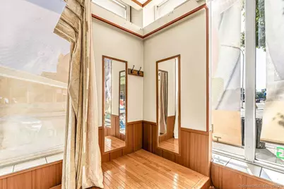 23 Lafayette Circle, Bridgeport, CT 06604 - Photo 9