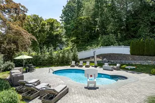 7 Curt Terrace, Greenwich, CT 06831 - Photo 3