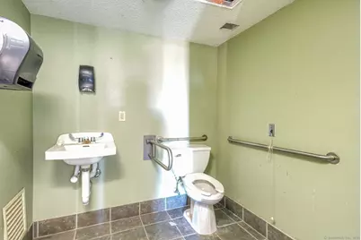 2404 Main Street, Hartford, CT 06120 - Photo 35