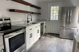 2 Simscroft Rd, Simsbury, CT 06070 - Photo 5