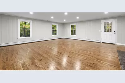 545 Simsbury Road, Bloomfield, CT 06002 - Photo 9