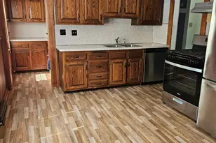 7 Willoughby St, Bristol, CT 06010 - Photo 3