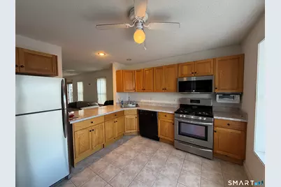 11 Saint John Street #G8, North Haven, CT 06473 - Photo 5