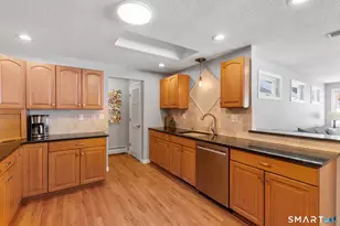 21 Gideon Ln, Glastonbury, CT 06033 - Photo 13